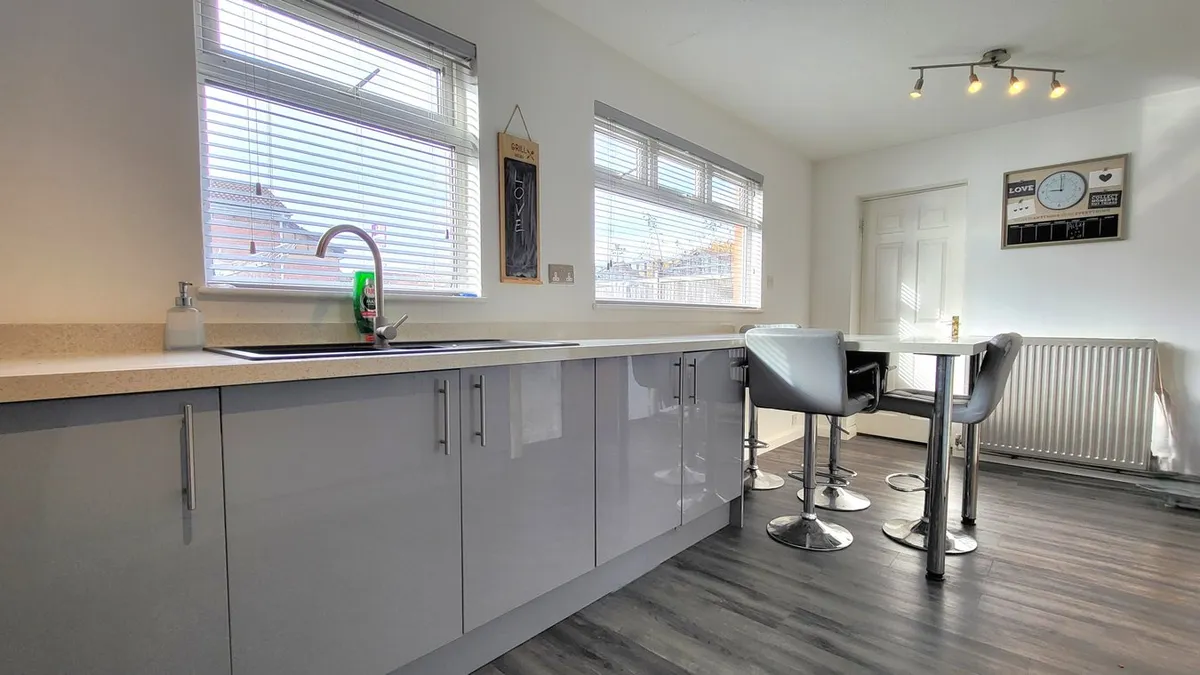 3 Bed with garage